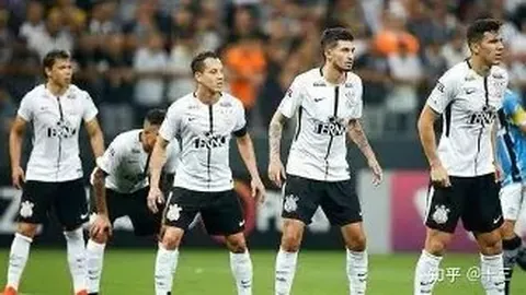 《斯特林家中惊魂夜：名门望族遭遇神秘窃贼，警方紧急介入调查》