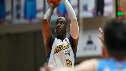 【周日011法甲焦点战：南特对阵朗斯】